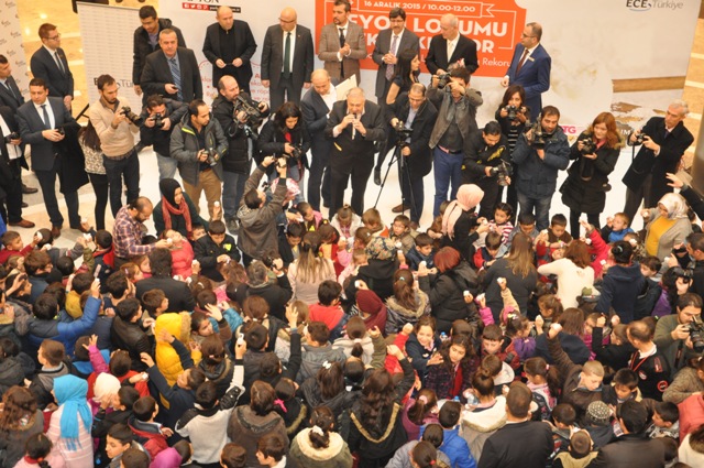 1103 Çocukla Afyon Lokumu Yeme Rekoru Kırıldı