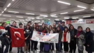 Ali Çağlar Anadolu Lisesi Öğretmen Ve Öğrencileri İspanya’da