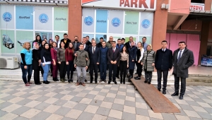 Belediye Çalışanlarından Başkan Çöl'e Teşekkür Yemeği