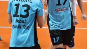 Efeler Sarı kanarya Karşısında tutunama 3-1