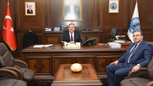 Rektör solak TCDD 7. Bölge müdürü Sivri'yi kabul etti