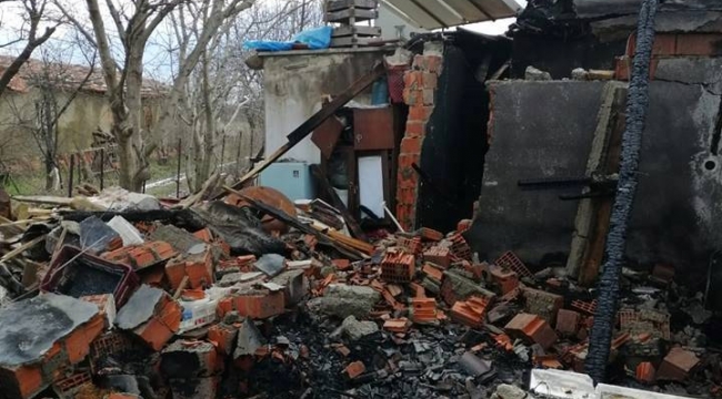 Son Dakika…..Sultandağı’nda bir ev yanarak kül oldu yandı mı, yakıldı mı ?