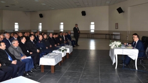 Sultandağı’nda Muhtarlar Vali Tutulmaz’ın başkanlığında toplandı