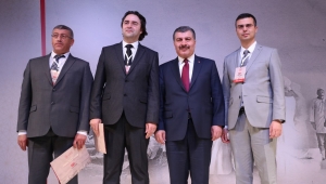 Afyonkarahisar’dan yılın doktorları ödüllerini aldı