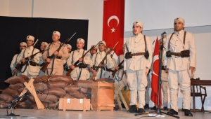 Askerlerin tiyatro başarısı     