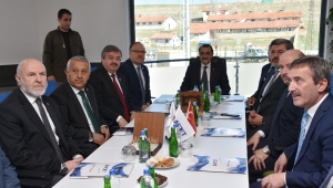 Bakan Dönmez : Enerjide Kendi Kendine Yeten Bir Ülke Olmalıyız