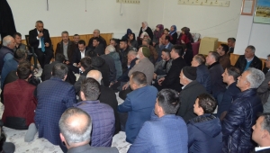 Başkan Adayı Zeybek Sevenleri Evlere Sığmadı