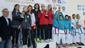 Bayan Kata Takımından Dört Madalya