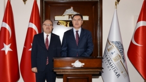 Kamu Başdenetçisi Şeref Malkoç Vali Tutulmaz'ı Ziyaret Etti