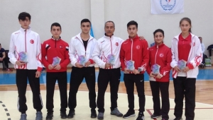 Millilerimiz Şampiyonluk Yolunda