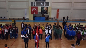 Okul Sporları Hentbol Grup Müsabakaları Başladı