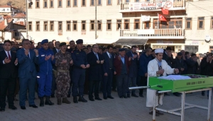 Vali Tutulmaz Şehit Annesi Ummuhan Oymak’ın Cenazesine Katıldı