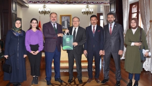 Yeşilay Cemiyetinden Vali Tutulmaz’a Ziyaret.