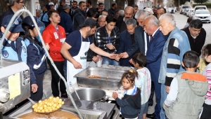 Başkan Sarı, Başbuğ Alparslan Türkeş İçin Lokma Döktürdü