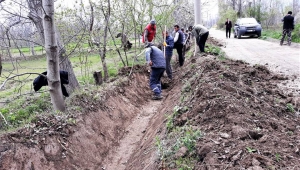 Çay’da sulama kanalları temizlenmeye başladı
