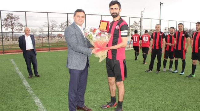   Çobanlar Kaymakamlığı Halı Saha Futbol Turnuvası Başladı