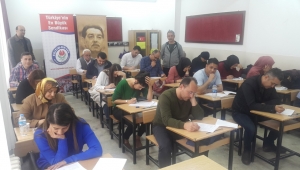 Eğitim-Bir-Sen ‘in Yönetici Seçme Sınavına Hazırlık Deneme Sınavı yapıldı