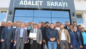 Nihat Sarı Mazbata’yı Aldı