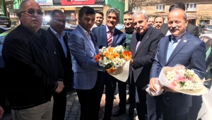 Taytak MHP'li belediyeleri dolaşmaya devam ediyor