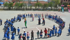 Afyonkarahisar Gençlik Merkezinden Beyyazı’ya Gönülülük Hareketi