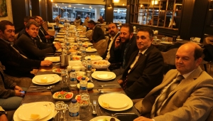 Gazeteciler iftarda buluştu
