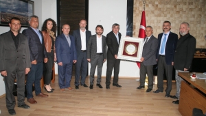 Genel Başkan Gelemedi yerine vekili Selvi geldi