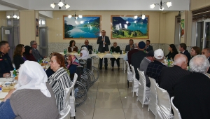 Huzurevi Sakinlerine İftar yemeği verildi