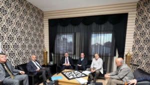 Milletvekili Özkaya’dan Başkan Zeybek’e Hayırlı Olsun Ziyareti