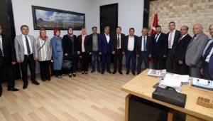 Muhtarlar Derneğinden Başkan Zeybek'e Ziyaret