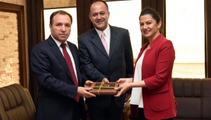 Rektör Karakaş Tebrik Ziyaretleri İçin Gelen Misafirlerini Kabul Etti