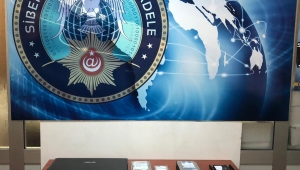 Son Dakika….Afyonkarahisar merkezli çocuk pornosu operasyonunda 5 kişi gözaltına alındı