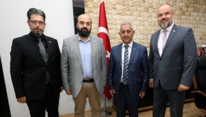Yeşilay'dan Başkan Zeybek'e Ziyaret