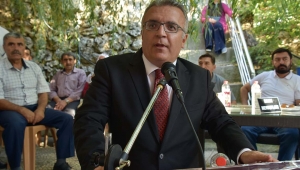 Afyonkarahisar’da Depremzedelerin Yaraları Sarılmaya Çalışılıyor