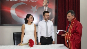 Emirdağ'da Resmi ve Dini Nikah Bir Arada