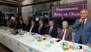 Protokol Taş Medrese'de Bayramlaştı