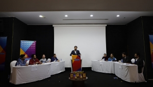 AK Gençler münazara yarışması yaptı