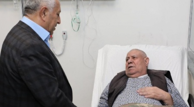 Başkan Zeybek Yeni Yıla Hastanede Girdi