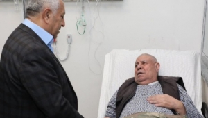 Başkan Zeybek Yeni Yıla Hastanede Girdi