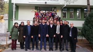 İnternet Ve Teknolojinin Bilinçli Kullanımı Konferansı Gerçekleşti