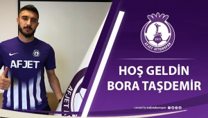 Mor Şimşeklerde forvet arayışına bitti