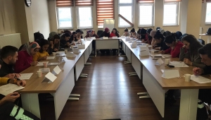 Yenidoğan yoğun bakım çalışanlarına eğitim verildi