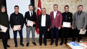 Başkan Zeybek’ten Fuar Ekibine Teşekkür Belgesi