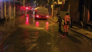 Kar Bitti Caddeler Yıkanıyor