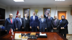 Adalet Bakanı Abdulhamit Gül’den AK Parti’ye ziyaret