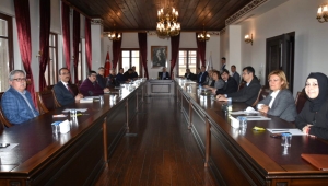 Afyonkarahisar Hıfzıssıha Meclisi : 65 Yaşüstü dışarıya çıkanlara 3150 TL ceza