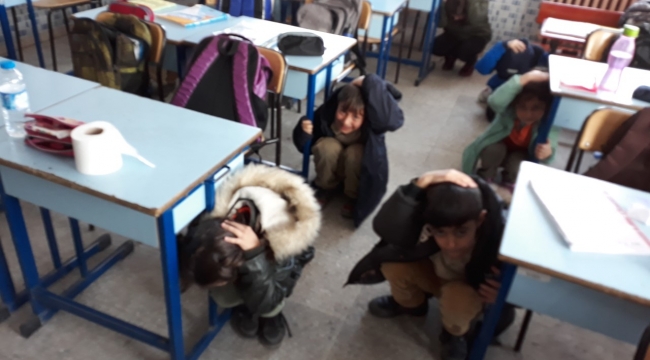Ayşegül Arsoy İlkokulu’nda Yangın Ve Deprem Tatbikatı