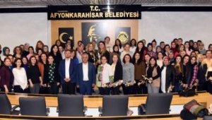 Başkan Zeybek Kadın Personelini Unutmadı