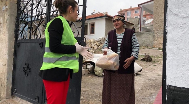 Belediye ekipleri vatandaşlara seslendi; 'Evinde kal Emirdağ'