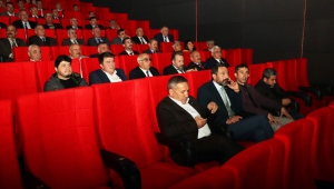 İGM Üyeleri, Geçerken Uğradım Filmini İzledi