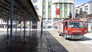 İscehisar Halk Pazarı Dezenfekte Edilerek İlaçlandı